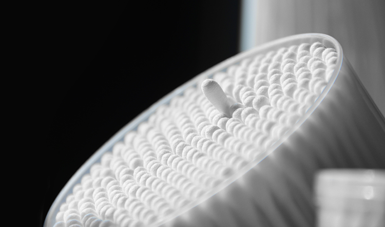Cotton swab